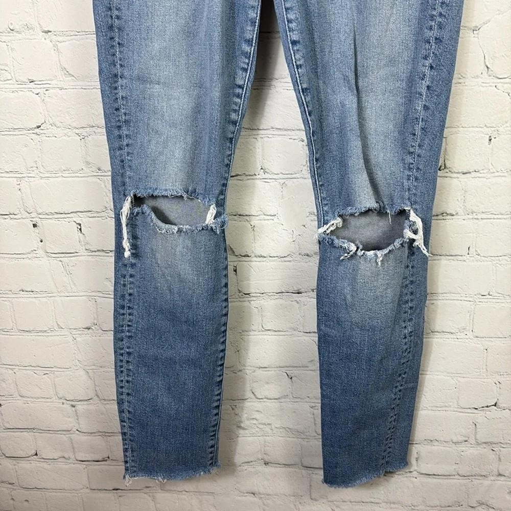 MOTHER High Waisted Looker Ankle Fray size 27